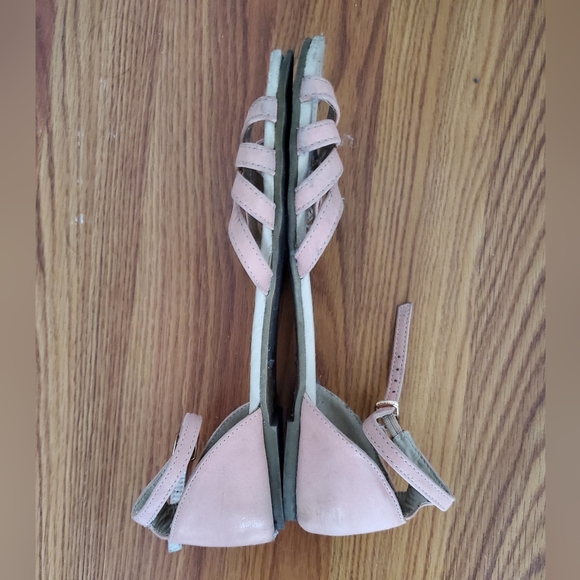 Modcloth pink flat strappy sandals size 6 - Picture 3 of 6